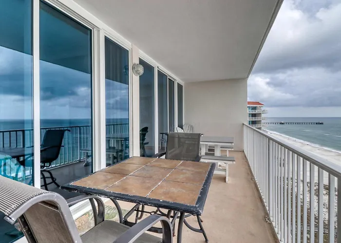 Holiday home Remodeled Beachfront W Multiple Pools Hot Tubs & Gym Gulf Shores