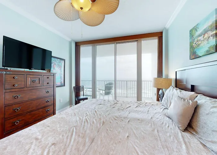 Remodeled Beachfront W Multiple Pools Hot Tubs & Gym Holiday home