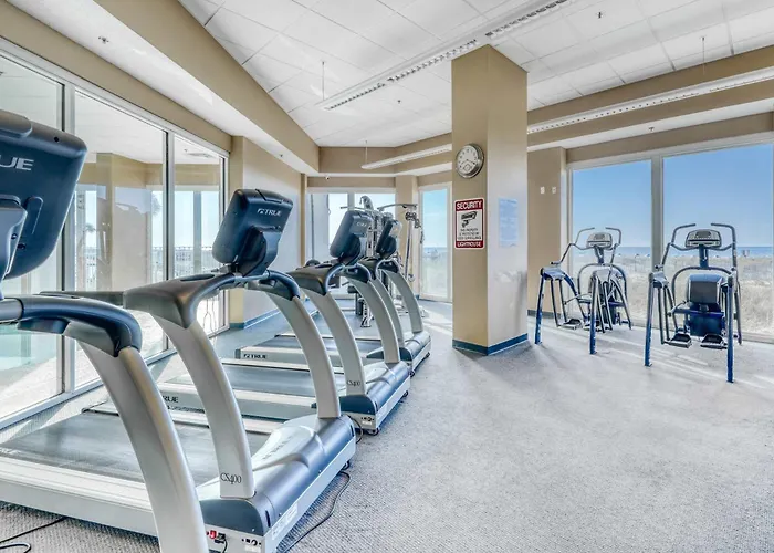 Remodeled Beachfront W Multiple Pools Hot Tubs & Gym Gulf Shores