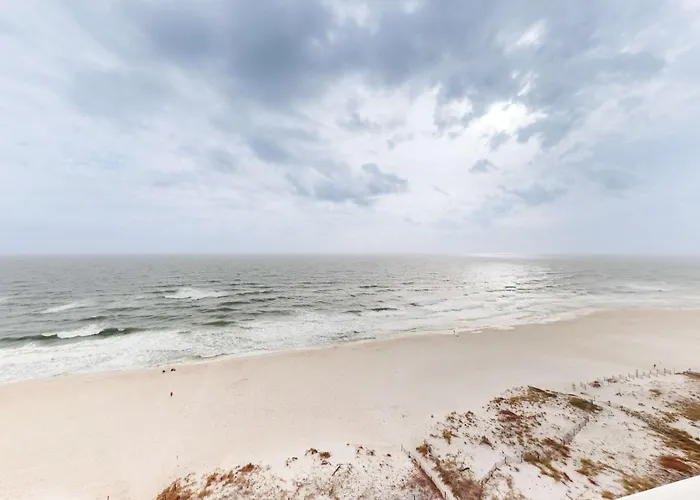 Remodeled Beachfront W Multiple Pools Hot Tubs & Gym Holiday home *